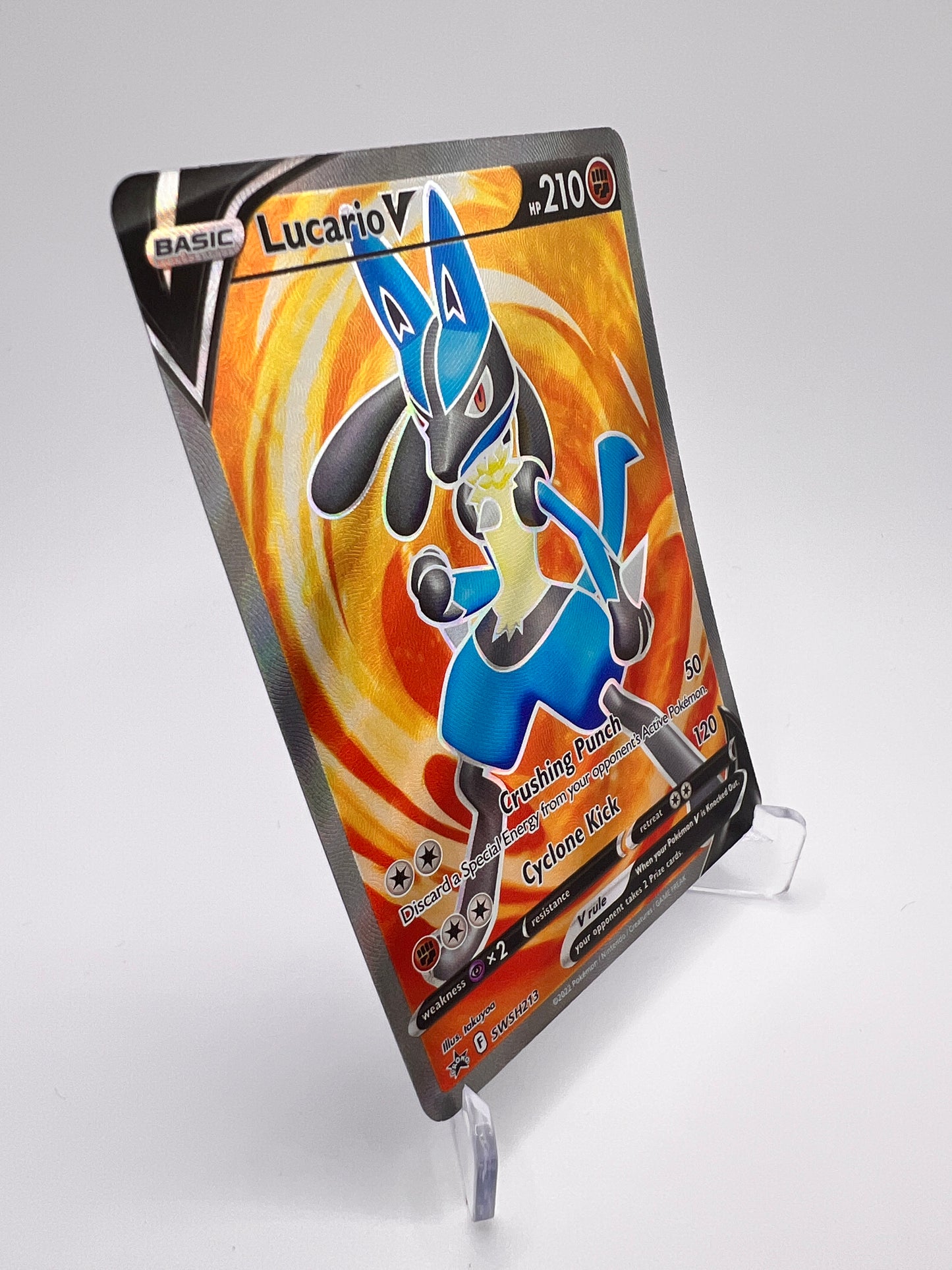 Lucario V SWSH213 Eng