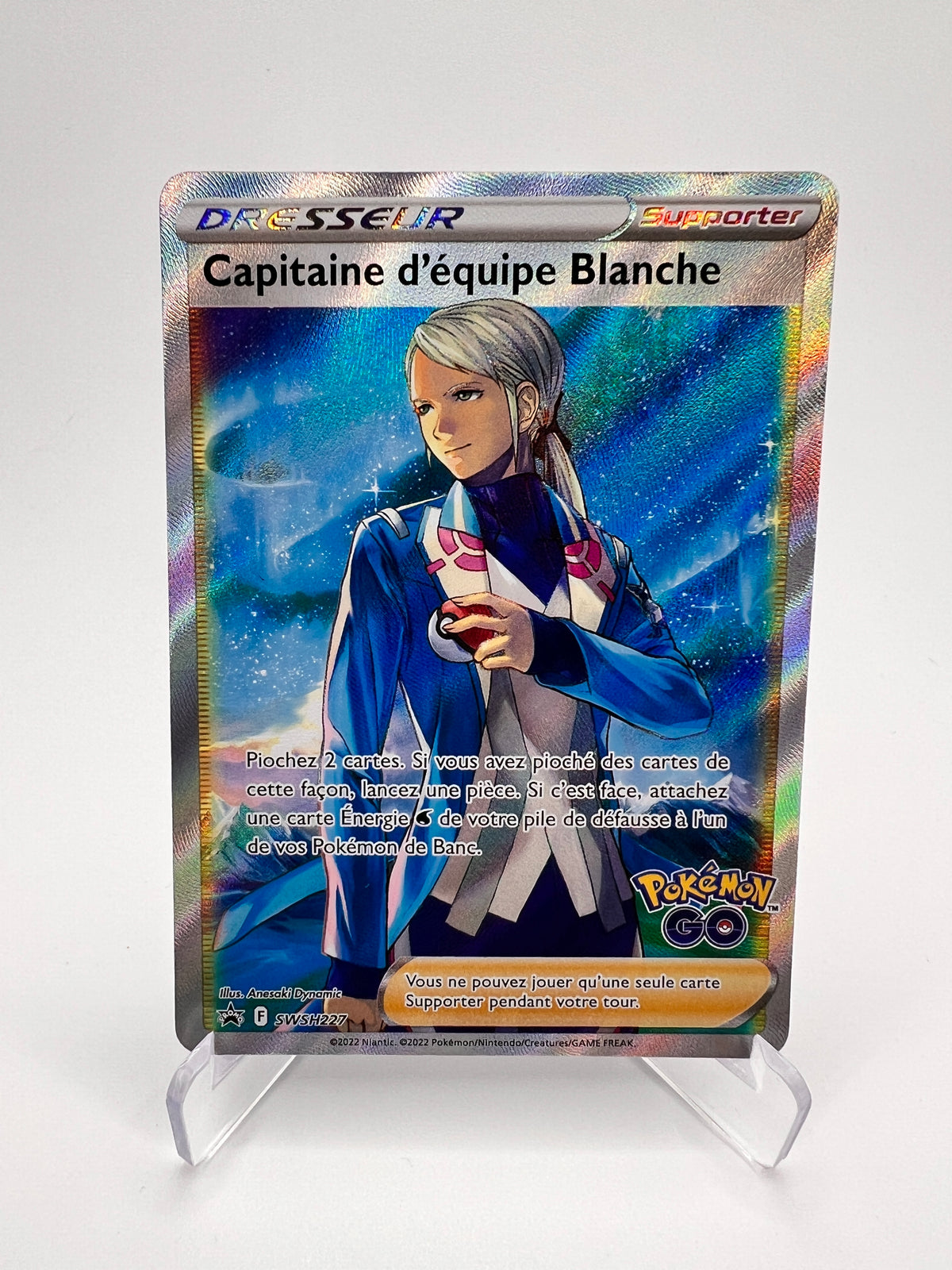 Capitaine D'équipe Blanche SWSH227 - Black Star