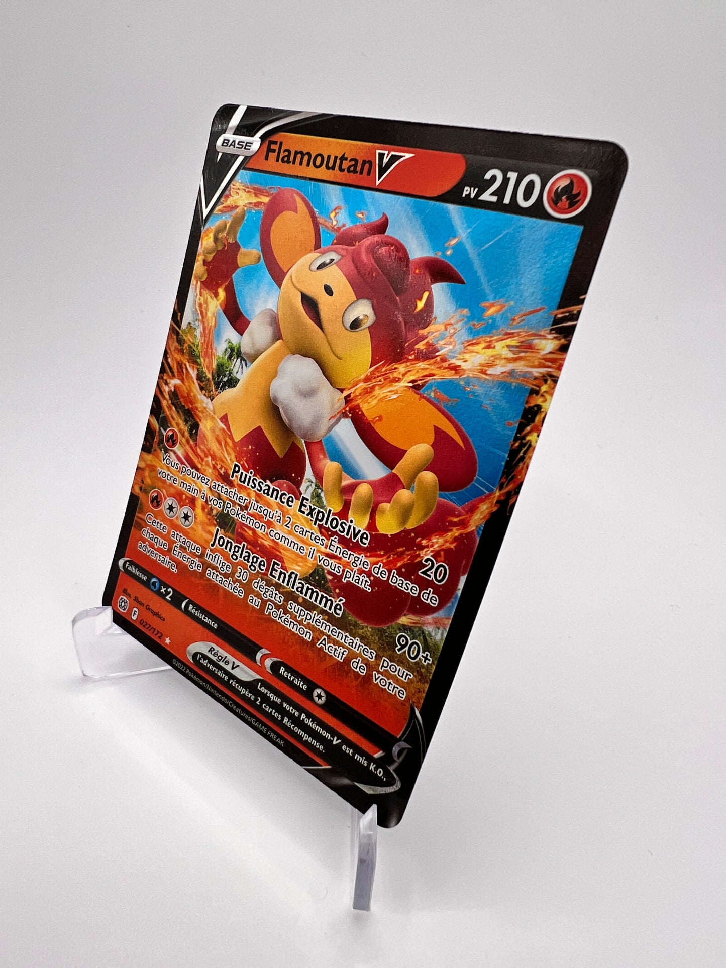 Flamoutan V 027/172 - Stars Étincelantes – Stars Etincelantes – Carte Pokémon Holo Rare V