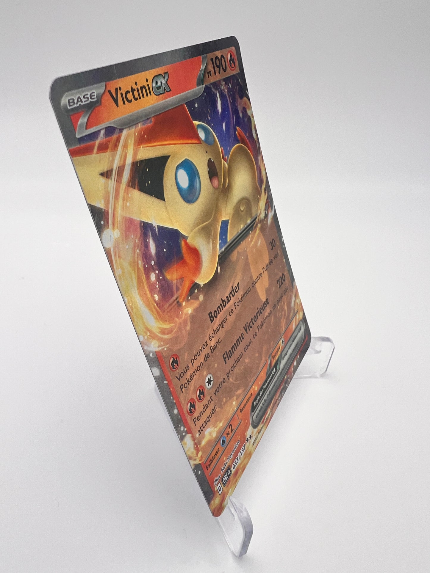 Victini ex 033/197 – Flammes Obsidiennes – FR – Excellent