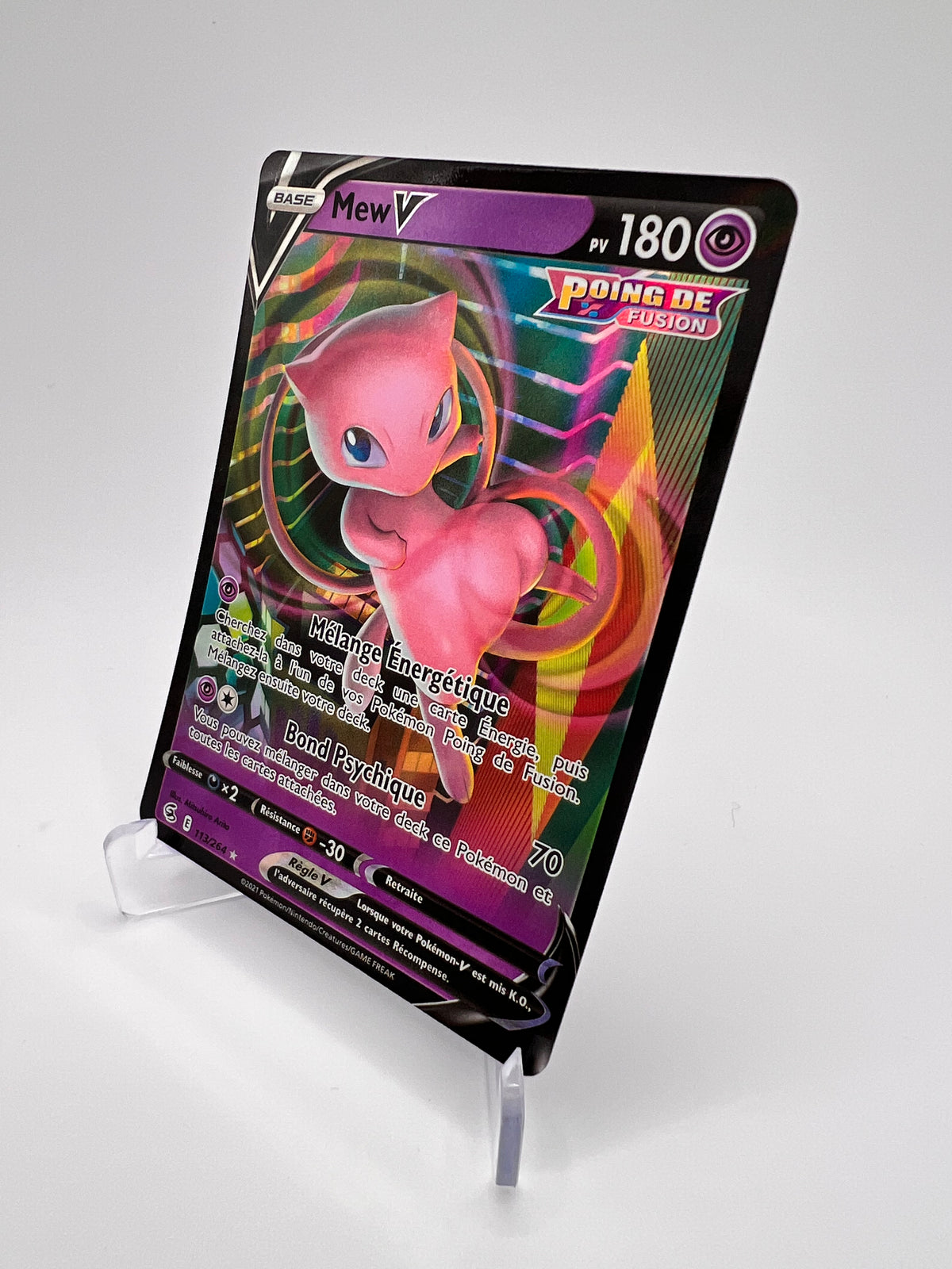 mew full art pokemon card V 113/264 - Poing de Fusion – Poing De Fusion – Carte Pokémon Holo Rare V – Poing de fusion – FR hit point Titus, Builder of Armies Color:Blue